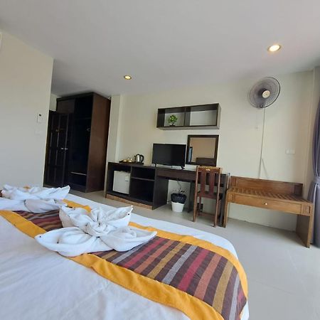 Baan Oui guest house - Nai harn Phuket Extérieur photo